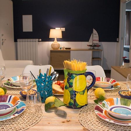Nilu In Citta - Nuovo Appartamento Con Vista Mare Monopoli Exterior foto